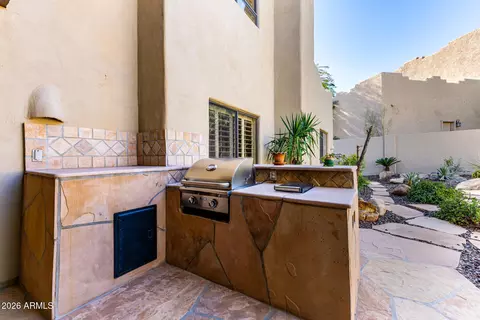 Exterior - 1732 E Gelding Dr, Phoenix, AZ 85022 photo 9 of 14