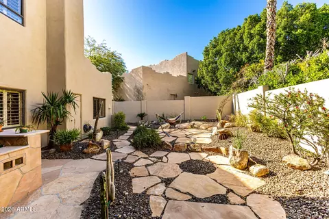 Exterior - 1732 E Gelding Dr, Phoenix, AZ 85022 photo 14 of 14