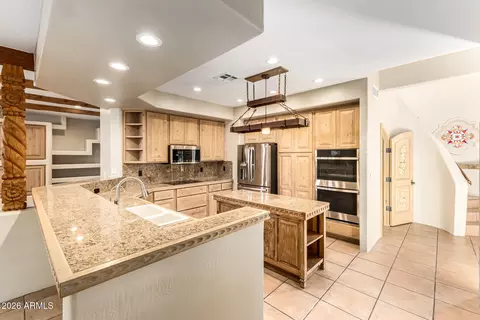 Kitchen - 1732 E Gelding Dr, Phoenix, AZ 85022 photo 2 of 4