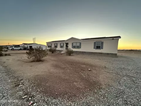 9006 S 340th Dr, Arlington, AZ 85322