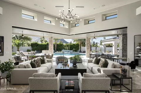8700 N 55th Pl, Paradise Valley, AZ 85253