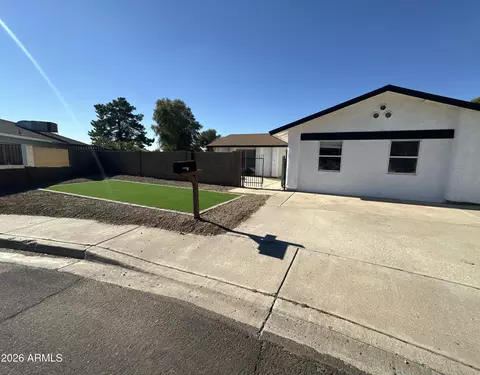 8602 N 56th Dr, Glendale, AZ 85302