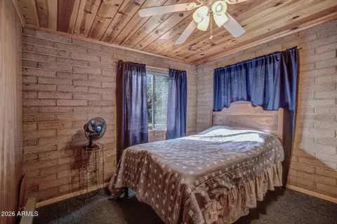 Bedroom - 6413 W Barton Dr, Pine, AZ 85544 photo 3 of 4