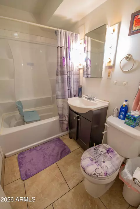 Bath - 425 Cedar St, Page, AZ 86040 photo 2 of 2