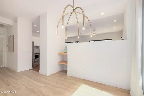 Dining - 3929 E Carter Dr, Phoenix, AZ 85042 photo 1 of 2