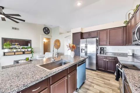 Kitchen - 1612 E Laurel Ave, Gilbert, AZ 85234 photo 2 of 3
