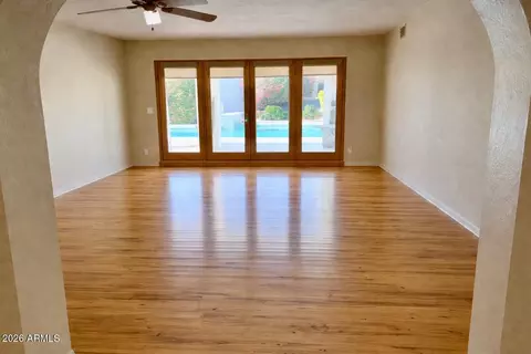 1202 E Rowlands Ln, Phoenix, AZ 85022 photo 4