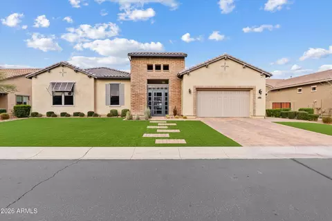 7002 S Portland Ave, Gilbert, AZ 85298