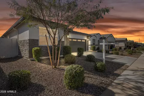 18563 W Desert Hollow Dr, Wittmann, AZ 85361