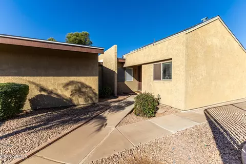 917 S Hacienda Dr, Tempe, AZ 85281