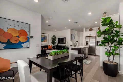4548 S Renaissance Dr #103, Gilbert, AZ 85297