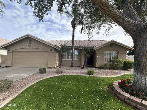 1373 N Roadrunner Dr, Gilbert, AZ 85234