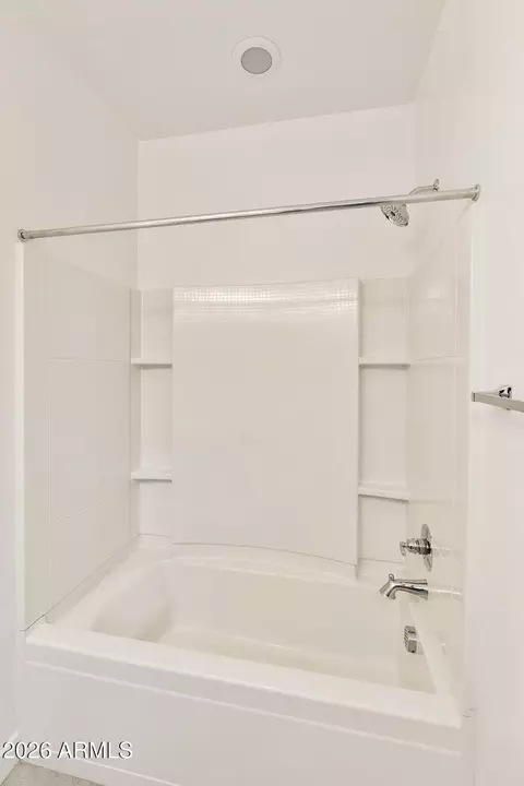 Bath - 2760 S Harmony Ave, Gilbert, AZ 85295 photo 2 of 2