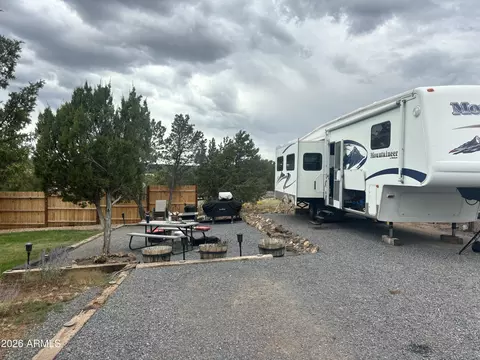 5 N3086 -- #-, Show Low, AZ 85901
