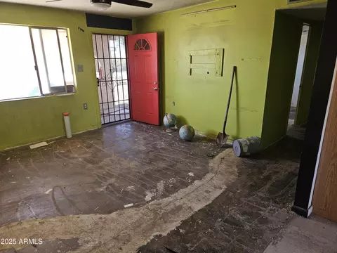 Living - 4110 E Wagoner Rd, Phoenix, AZ 85032 photo 1 of 4
