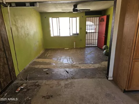 Living - 4110 E Wagoner Rd, Phoenix, AZ 85032 photo 2 of 4