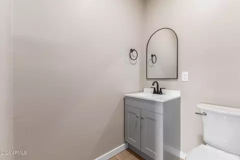 Bath - 1906 E Almeria Rd, Phoenix, AZ 85006 photo 1 of 3
