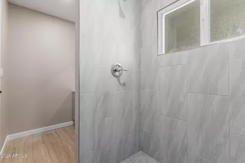 Bath - 1906 E Almeria Rd, Phoenix, AZ 85006 photo 2 of 3