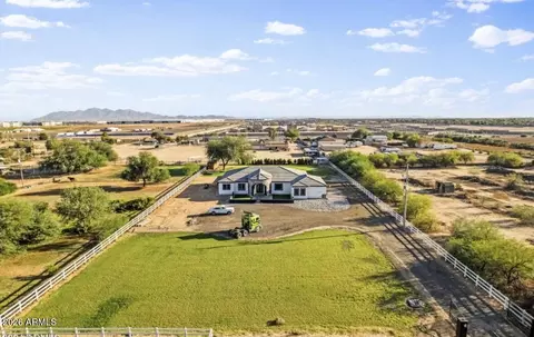 17617 W Rose Ln, Waddell, AZ 85355