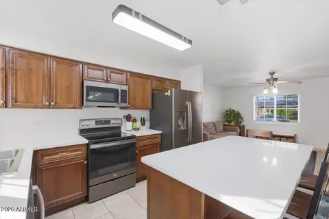 Kitchen - 2507 E Libby St, Phoenix, AZ 85032 photo 4 of 5
