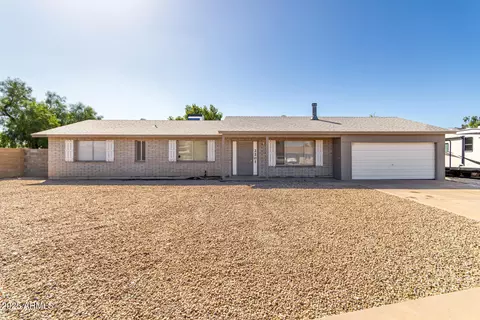 2201 W Topeka Dr, Phoenix, AZ 85027