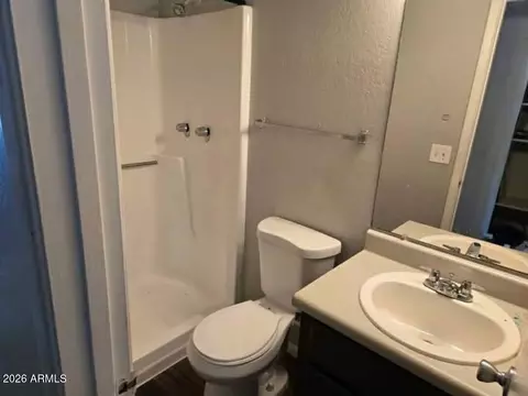 Bath - 2838 E Le Marche Ave, Phoenix, AZ 85032 photo 2 of 9