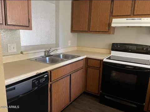 Kitchen - 2838 E Le Marche Ave, Phoenix, AZ 85032 photo 1 of 5