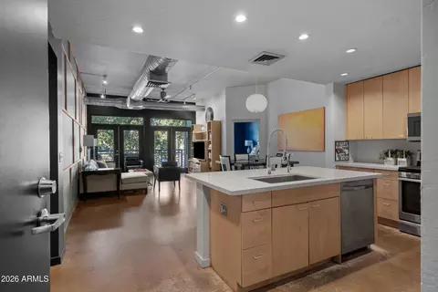 Kitchen - 914 E Osborn Rd #216, Phoenix, AZ 85014 photo 1 of 6