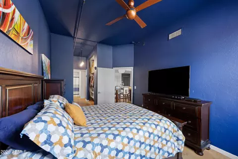 Bedroom - 914 E Osborn Rd #216, Phoenix, AZ 85014 photo 2 of 2