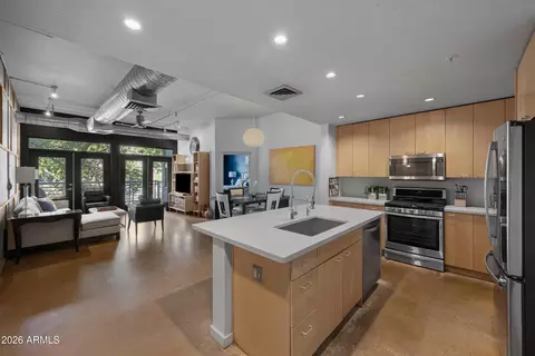 Kitchen - 914 E Osborn Rd #216, Phoenix, AZ 85014 photo 2 of 6