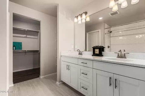 Bath - 1305 W Inca Dr, Coolidge, AZ 85128 photo 1 of 1