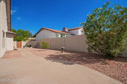 Exterior - 4829 E Voltaire Ave, Scottsdale, AZ 85254 photo 5 of 9