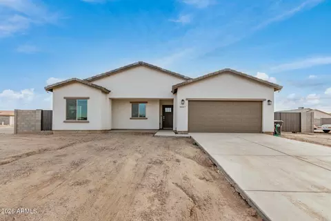 8827 W Tinajas Dr, Arizona City, AZ 85123