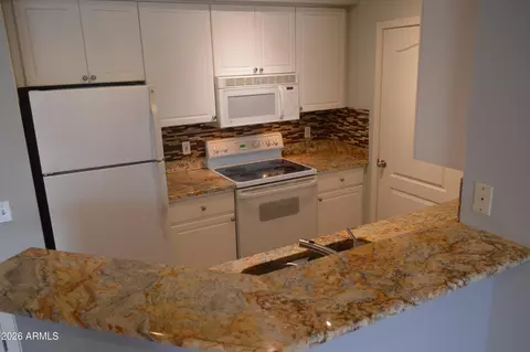 Kitchen - 1701 E Colter St #308, Phoenix, AZ 85016 photo 5 of 6