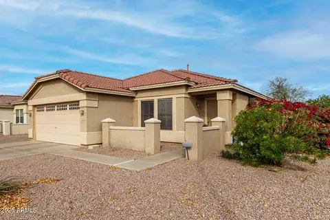 Exterior - 1022 E Pedro Rd, Phoenix, AZ 85042 photo 2 of 6