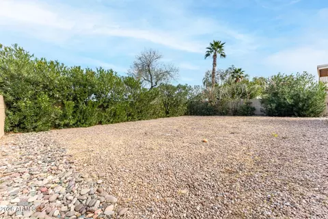Exterior - 1022 E Pedro Rd, Phoenix, AZ 85042 photo 5 of 6