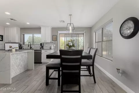 Dining - 1022 E Pedro Rd, Phoenix, AZ 85042 photo 1 of 1