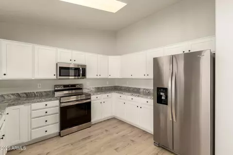 20037 N 110th Ln, Sun City, AZ 85373