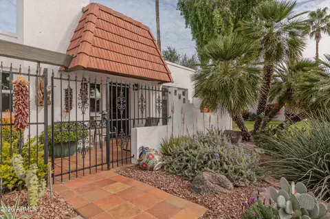 Exterior - 640 E Boca Raton Rd, Phoenix, AZ 85022 photo 2 of 9