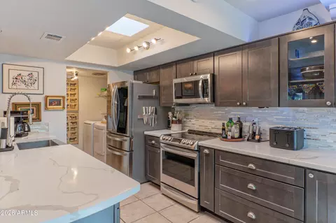 Kitchen - 640 E Boca Raton Rd, Phoenix, AZ 85022 photo 1 of 3