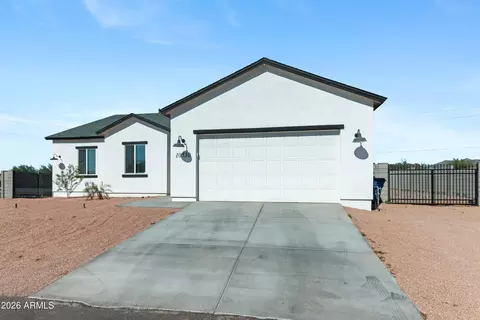 Exterior - 10530 E Baltimore St, Apache Junction, AZ 85120 photo 2 of 8