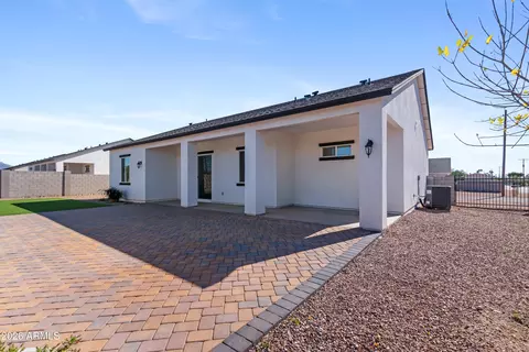 Exterior - 10530 E Baltimore St, Apache Junction, AZ 85120 photo 3 of 8