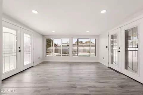 Living - 4540 N 12th Ave, Phoenix, AZ 85013 photo 7 of 8