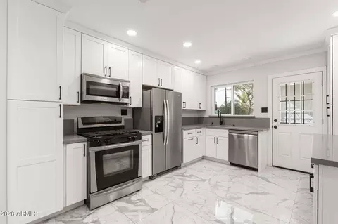 Kitchen - 4540 N 12th Ave, Phoenix, AZ 85013 photo 2 of 5