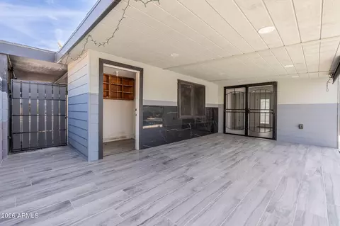 Exterior - 4540 N 12th Ave, Phoenix, AZ 85013 photo 6 of 14