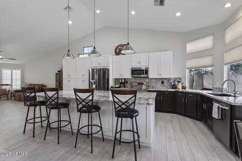 Kitchen - 404 E Mountain Sky Ave, Phoenix, AZ 85048 photo 6 of 7