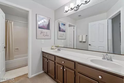 Bath - 404 E Mountain Sky Ave, Phoenix, AZ 85048 photo 4 of 5