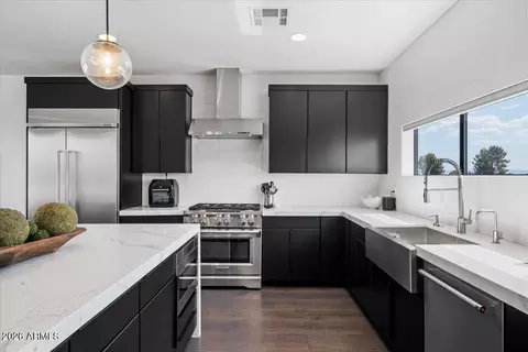 Kitchen - 4331 N 27th Pl, Phoenix, AZ 85016 photo 5 of 5