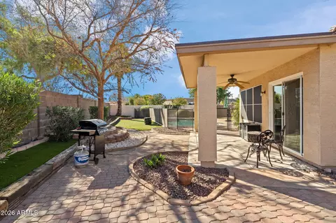 Exterior - 389 E Arabian Dr, Gilbert, AZ 85296 photo 7 of 9