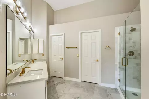 Bath - 389 E Arabian Dr, Gilbert, AZ 85296 photo 1 of 4